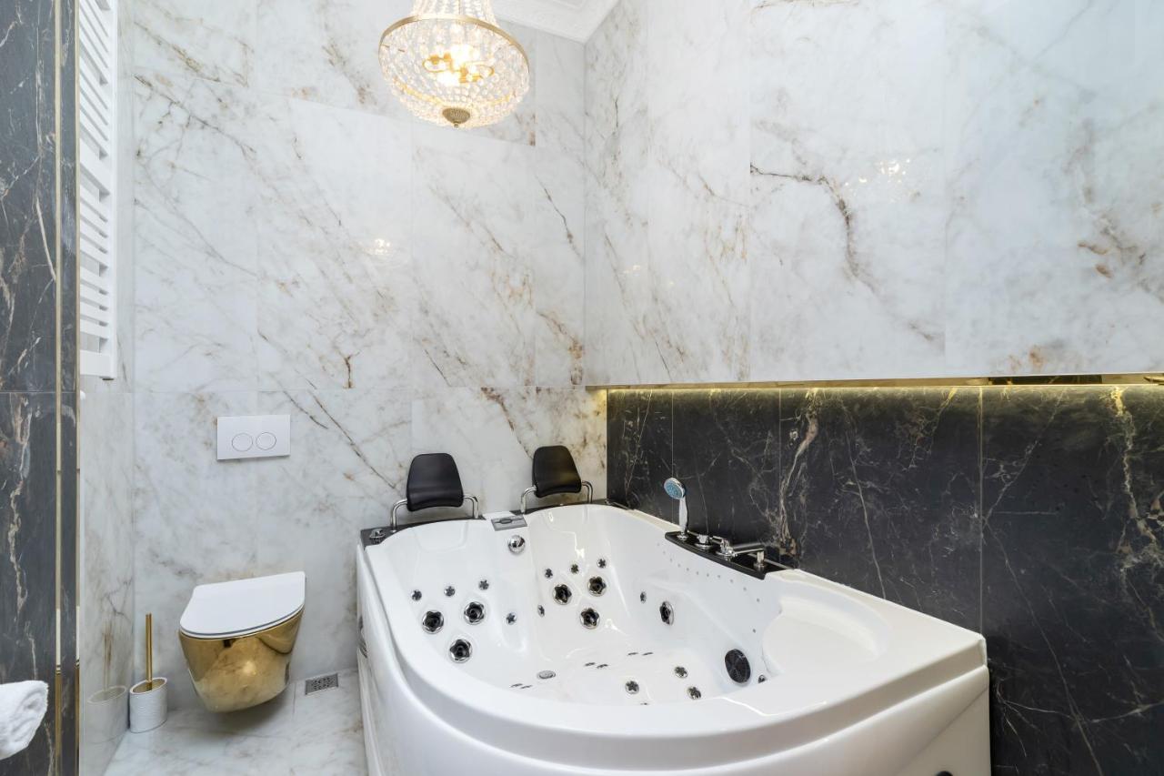 Kazimierz Studio With Jacuzzi By Renters Prestige Cracovia Exterior foto